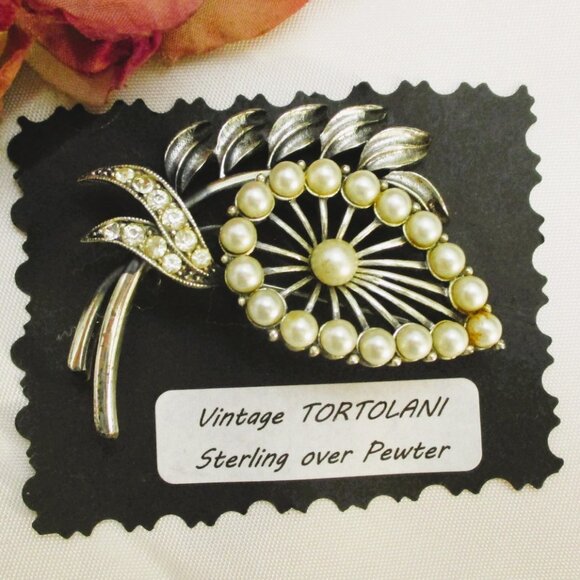 Vintage TORTOLANI Floral Brooch ~ DESIGNER Sterling Silver, Pearl, Rhinestone - Picture 1 of 14